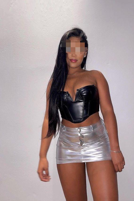 642405486: Chica busca chico en Málaga