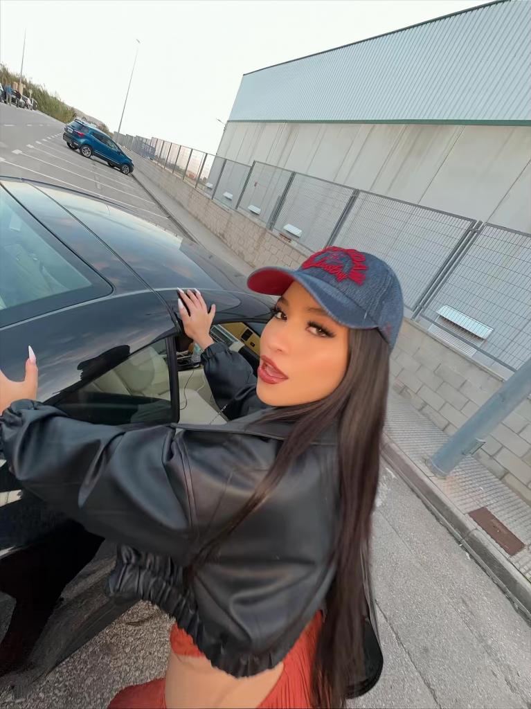 666644819: Chica busca chico en Madrid