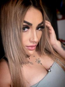 672989266: Chica busca chico en Valencia