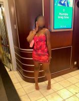 621325533: Chica busca chico en Madrid