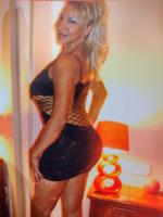 663439766: Transexual en León