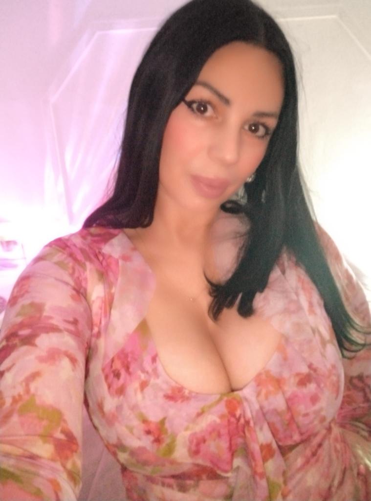 611235982: Chica busca chico en Alicante