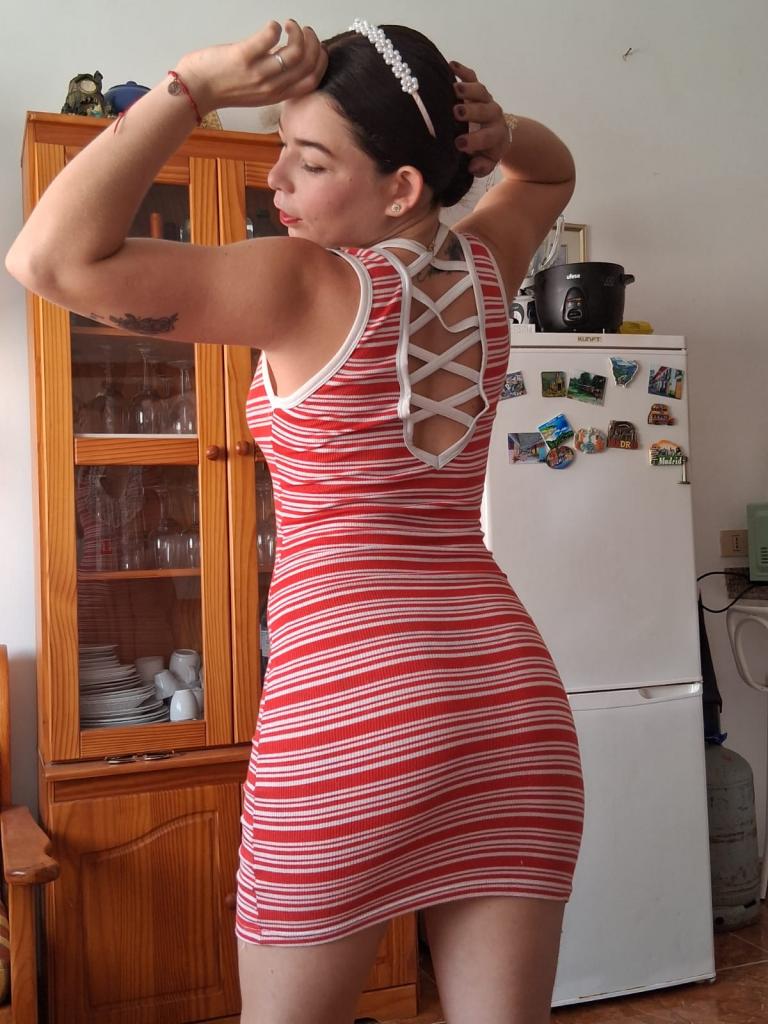 643004292: Chica busca chico en Almería