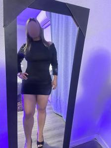 662477533: Chica busca chico en Madrid
