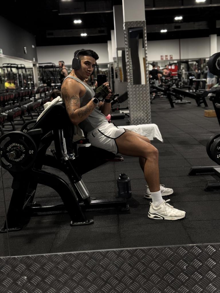 613279905: Chico busca chica en Sevilla