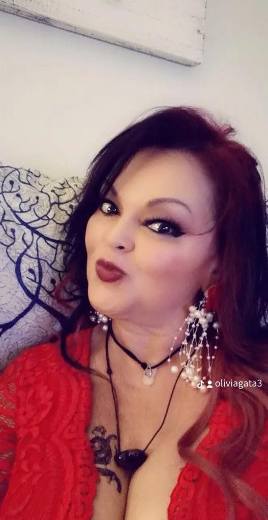 633375680: Chica busca chico en Cádiz