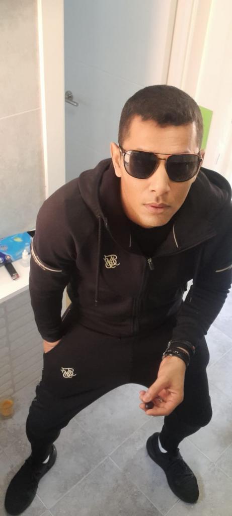 Chico busca chica en Pontevedra: 