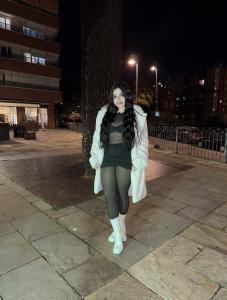 613925604: Chica busca chico en Málaga