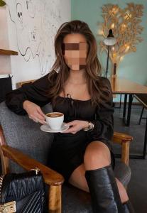 747443231: Chica busca chico en Cantabria