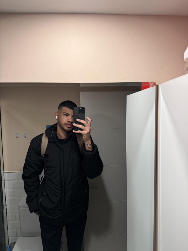 Chico busca chica en Alicante: 