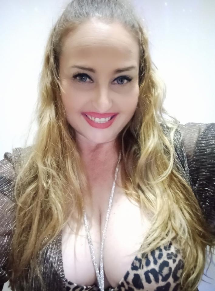 Chica busca chico en Tenerife: 