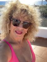 698195418: Chica busca chico en La Coruña