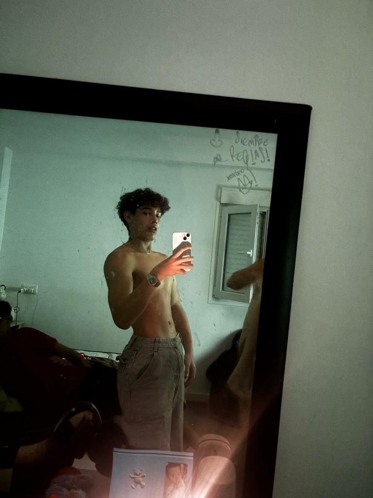 Chico busca chica en Mallorca: 