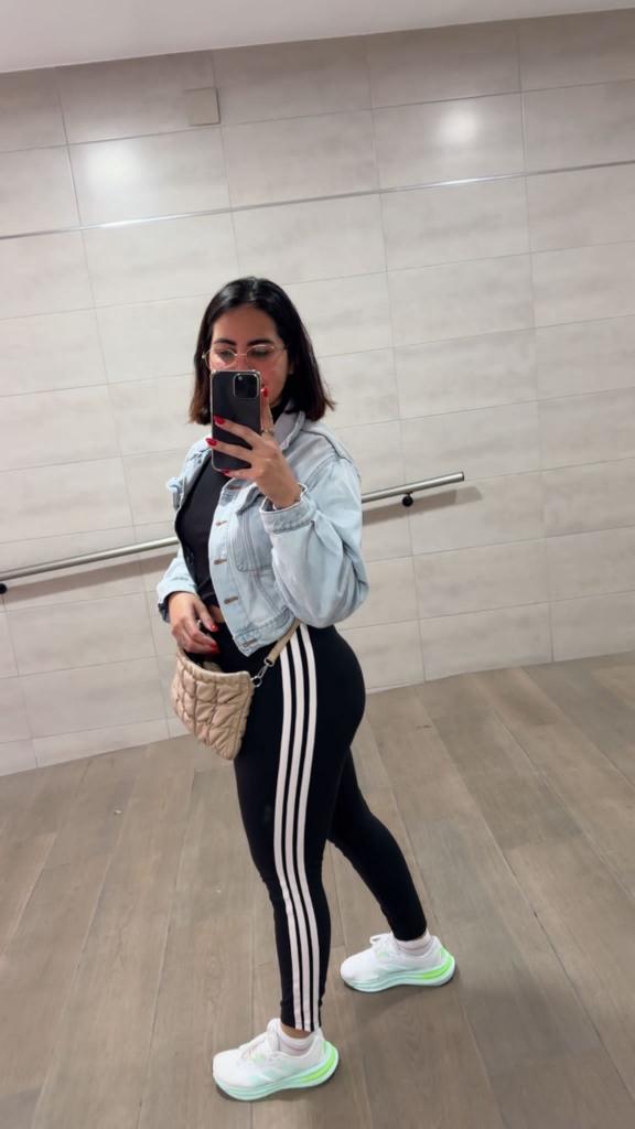 Chica busca chico en Granada: 