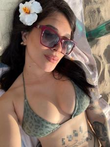 643876585: Chica busca chico en La Coruña