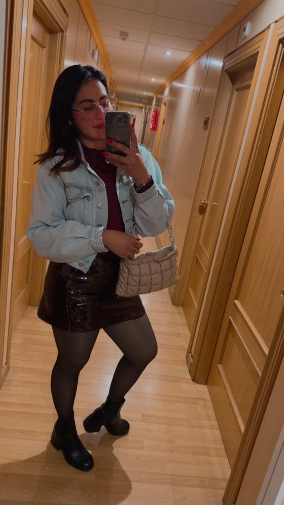 Chica busca chico en Granada: 