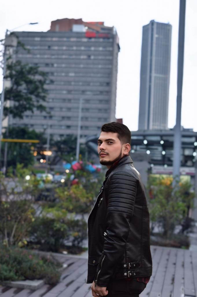 Chico busca chica en Asturias: 