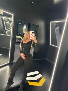 Chica busca chico en Granada: 