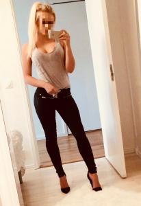 610336808: Chica busca chico en Málaga