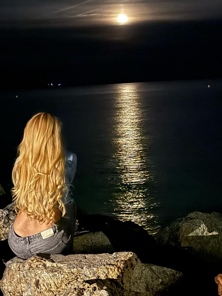 Chica busca chico en Cádiz: 