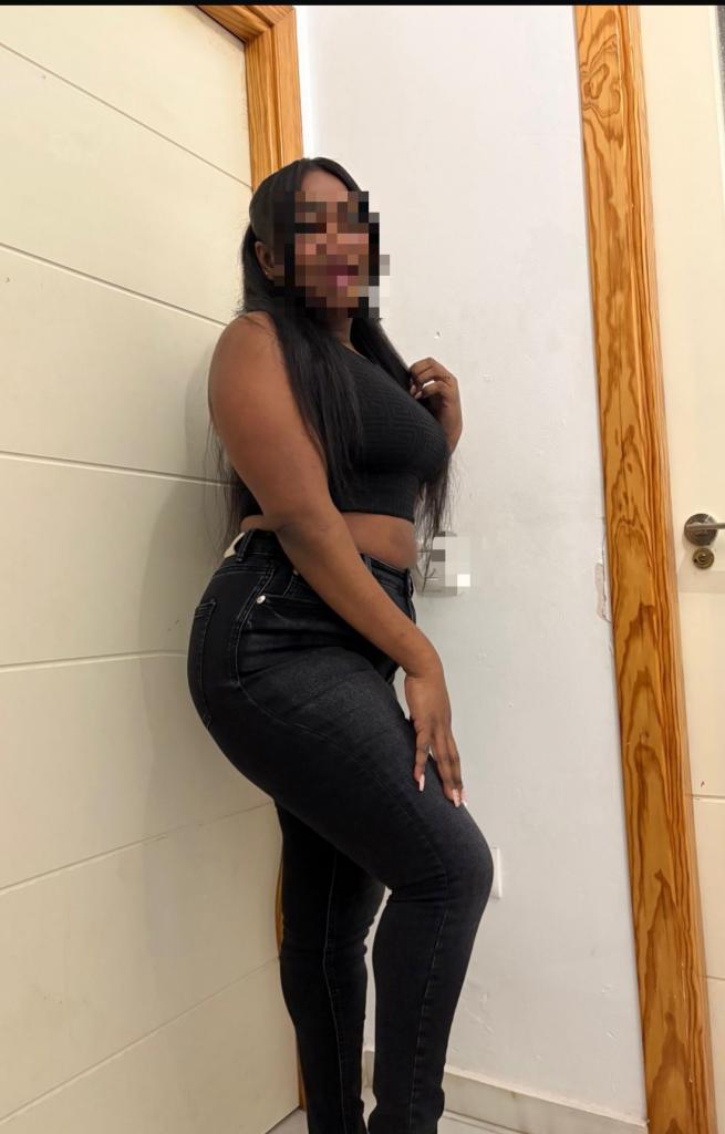 Chica busca chico en Almería: 