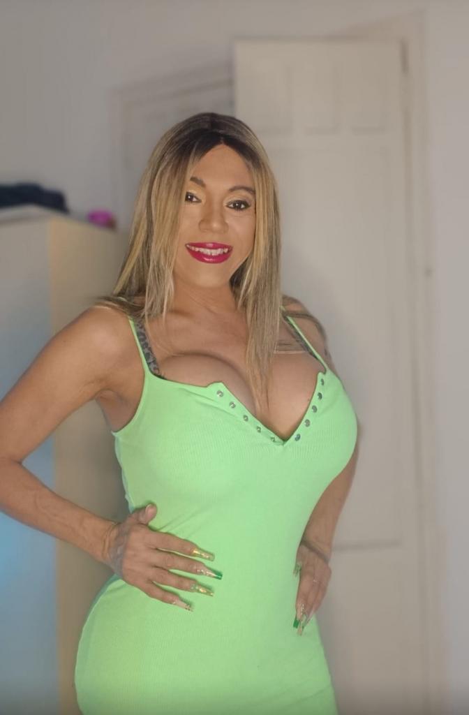 623732857: Chica busca chico en Pontevedra