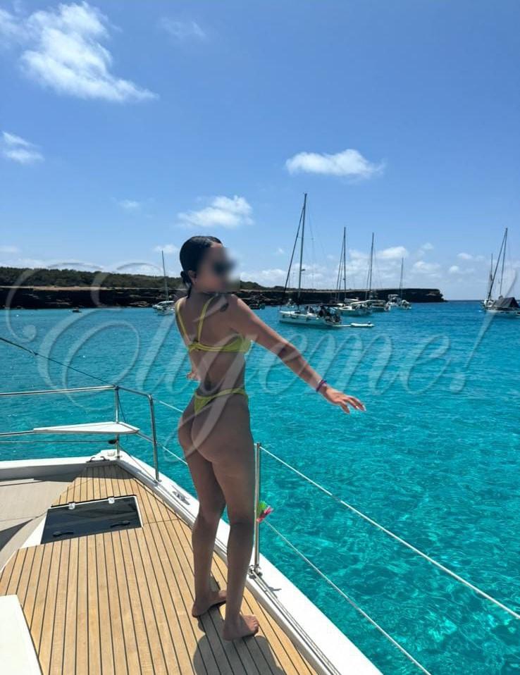 Chica busca chico en Barcelona: 