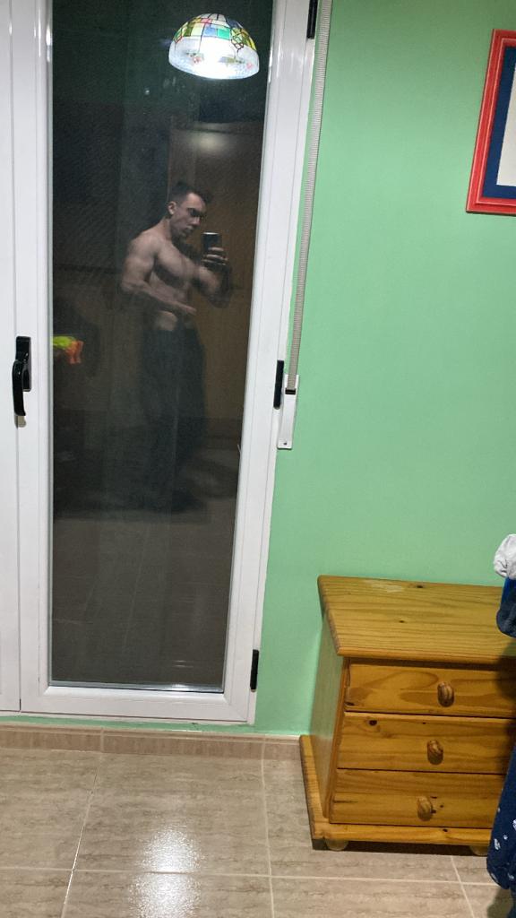 Chico busca chica en Ávila: 