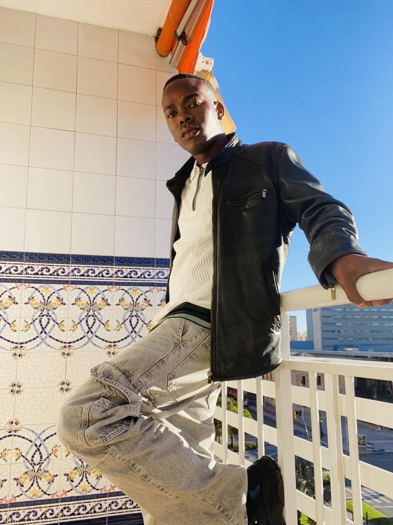 Chico busca chica en Málaga: 