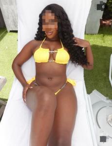 610887469: Chica busca chico en Cádiz